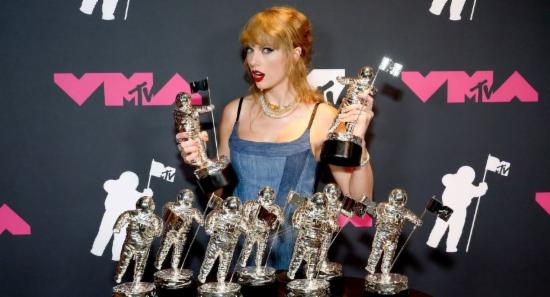 Taylor Swift sets record for most wins at MTV VMAs